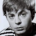 Hywel Bennett
